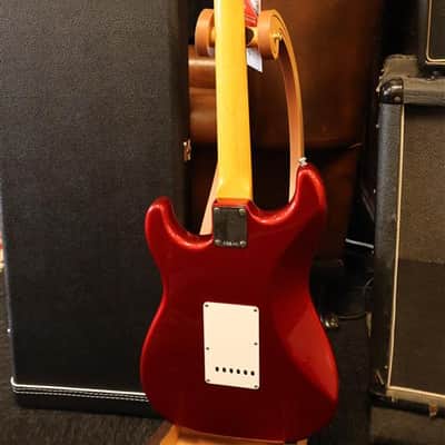 Fender American Vintage II 1965 Stratocaster Candy Apple Red image 4