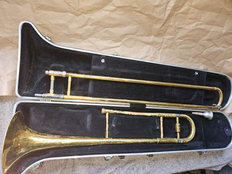 Blessing Scholastic Trombone with Case & Mouthpiece. Made in USA. Good condition image 1