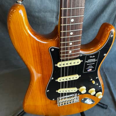 Fender American Professional II Stratocaster®, Roasted Pine, Rosewood FB - Free Shipping 🇨🇦 🇺🇸 image 6