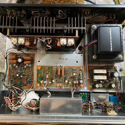 Marantz  1070 integrated amplifier  1974 image 8