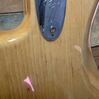 2006 American Vintage Reissue '75 J-Bass Natural w/case image 17
