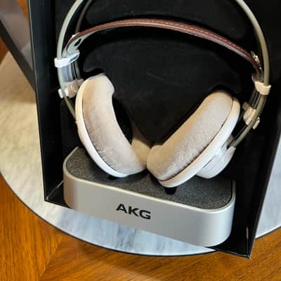 AKG K701 Premium Class Reference Headphones image 2