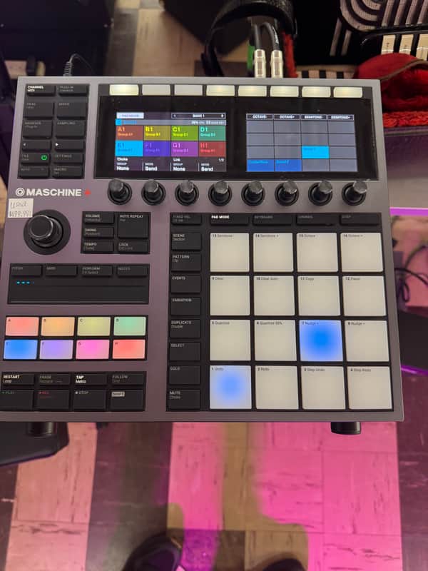 Native Instruments Maschine Plus 2020 - Present - Black Bild 1
