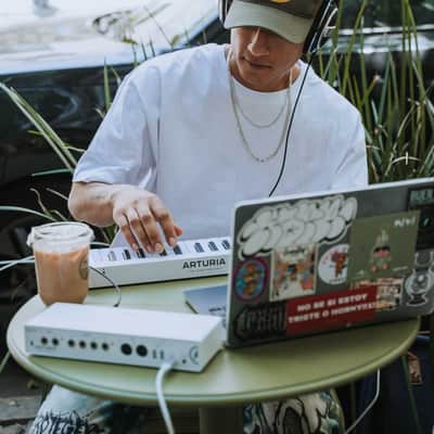 Arturia MicroLab Mk3 White image 3