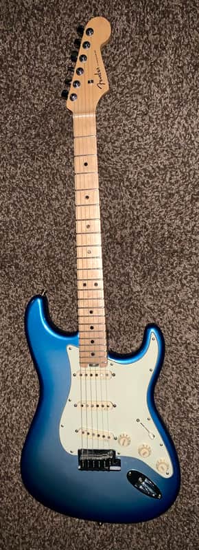 2018 Fender American Elite Stratocaster electric guitar in Sky Blue Burst Finish made in the usa ohsc