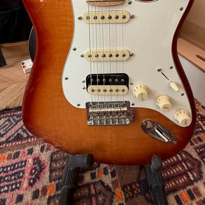 Fender Player Stratocaster HSS Plus Top with Maple Fretboard 2019 - 2021 - Sienna Sunburst image 10