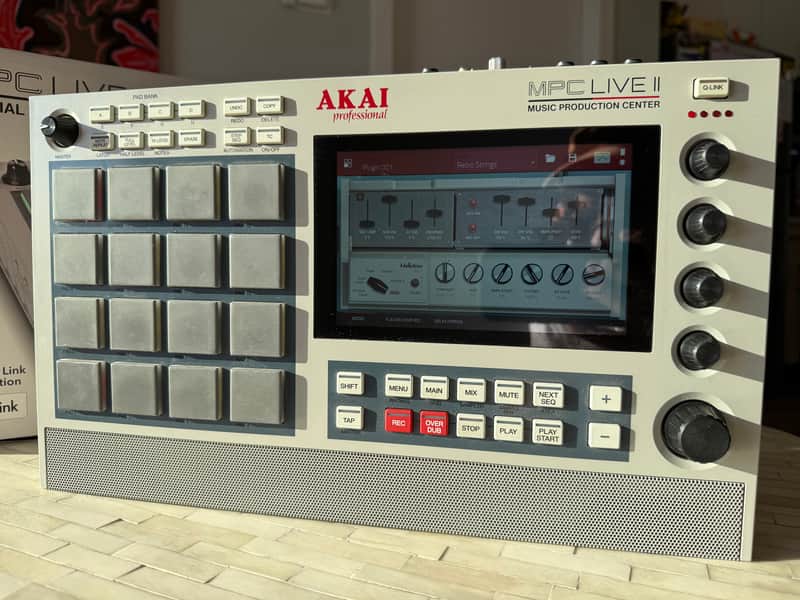 Akai MPC Live II Standalone Sampler / Sequencer Retro | Reverb Canada