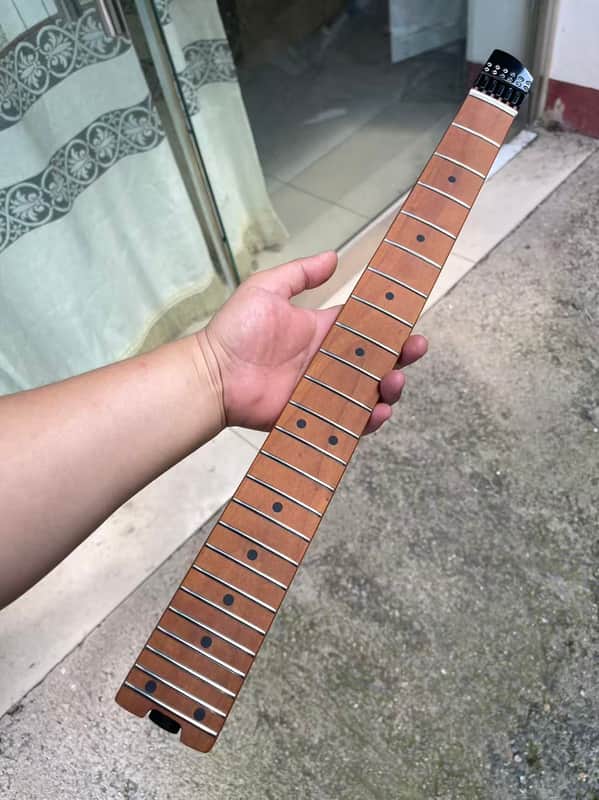 Headless 24frets roasted maple electric guitar neck c contour 25.5 spoke truss rod  with lock image 1