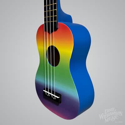 Amahi DDUK1 Soprano Ukulele, Gradient Rainbow Design w/ bag image 4