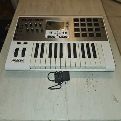 M Audio Axiom 25 Keyboard Controller image 1