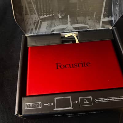 Focusrite Scarlett Solo 4th Gen with box and cable image 1