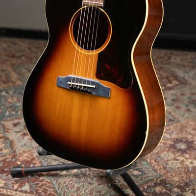 Gibson Vintage 1966-1967 LG-2 Acoustic Guitar - Sunburst with Alligator Chipboard Case - Used image 5