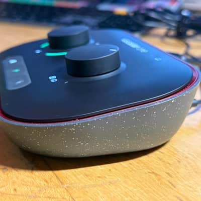Focusrite Vocaster One Podcast Interface | Mint Condition • Ready to Record • USB & TRRS Cables Included image 4