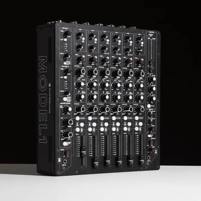 Allen & Heath Play Differently Model 1 6-Channel Analog Mixer (B-STOCK) imagen 1