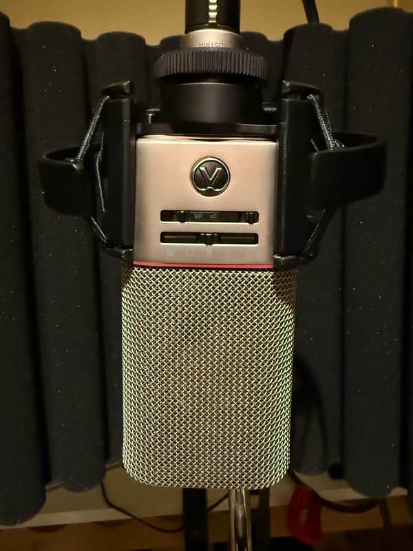 Austrian Audio OC818 Studio Set 2023 - Present - Champagne image 1