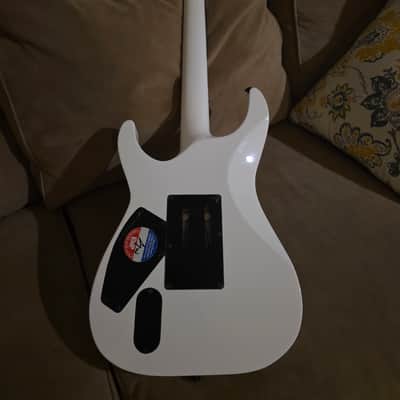 ESP LTD M-1000 Deluxe 2013 - Gloss White image 6