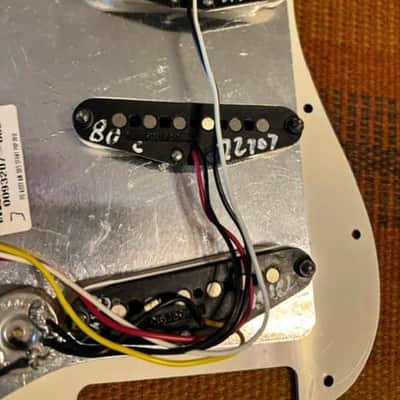 Fender American stratocaster loaded pickguard 2007 - Parchment image 3