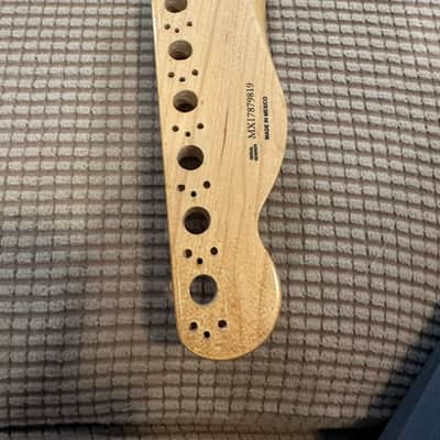 Fender Classic Player Baja Telecaster 2007 - 2018 - Blonde image 17