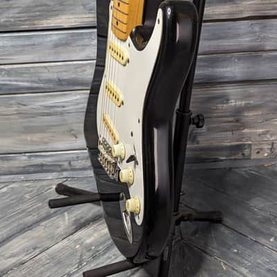 Used Squier 1985 MIJ Stratocaster with Hard Case image 7