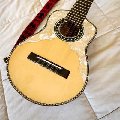 Luthier Gonzales Bolivian Ronroco DGBEB tuning image 2