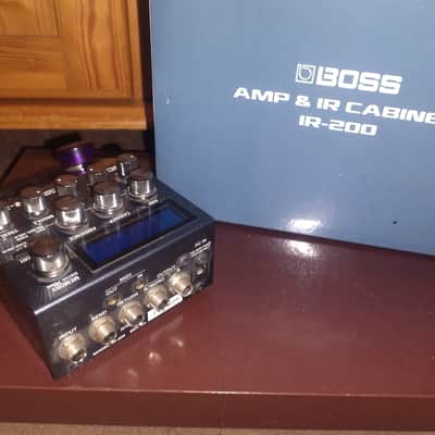 Boss IR-200 Amp and IR Cabinet 2021 - Silver image 2