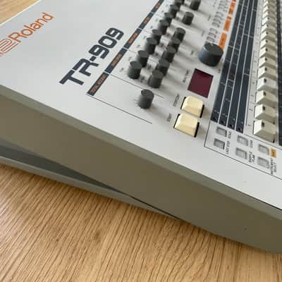 Roland TR-909 Rhythm Composer 1983 - 1985 - White Bild 5