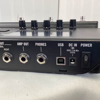 Line 6 POD GO Multi-Effect and Amp Modeler - Black image 8