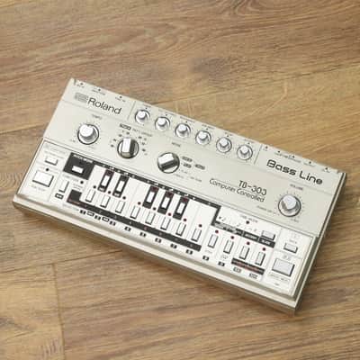Roland TB-303 Bass Line [242200] [10/20]