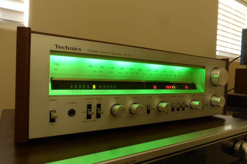 Vintage Technics SA-303 Receiver from 1980 - New LED Lighting