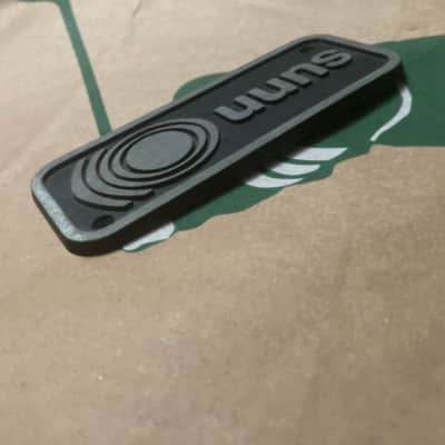 Sunn Vintage Metal Amp Badge 2 Screw image 5