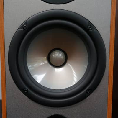 Yamaha NS-100 Passive 2-Way 2-Speaker Bass Reflex Speaker System