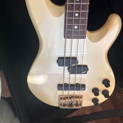 Fender Contemporary Precision Bass Lyte MIJ 1989 - 1995 - Frost White image 2