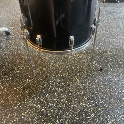 Ludwig USA Black/White Badge Classic Maple 18"x16"!Tom Drum image 7