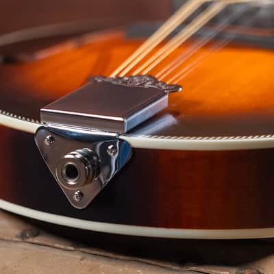 Washburn M3SEBRK Americana Series Solid Spruce Top Maple Neck F-Style 8-String Acoustic-Electric Mandolin w/Padded Gig Bag image 6