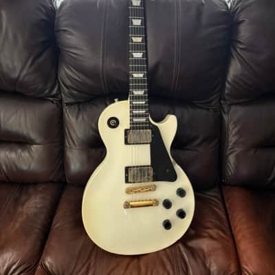 Gibson Les Paul Studio with Gold Hardware 1998 - 2011 - Alpine White image 2