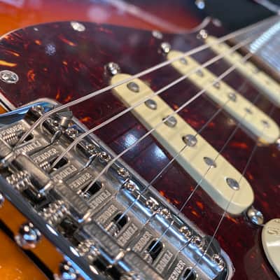 Fender American Professional II Stratocaster  Rosewood   3-Color Sunburst #US210106733 8lb 0.6oz image 3