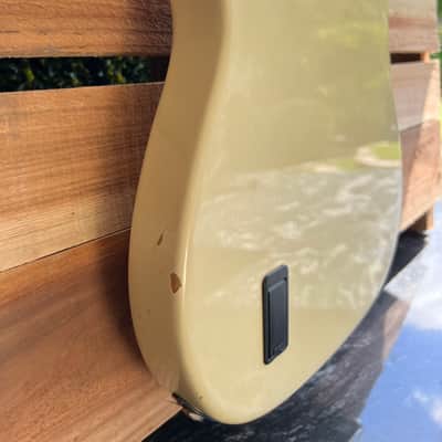 Charvel San Dimas Tele Bass 1982 Cream white image 10