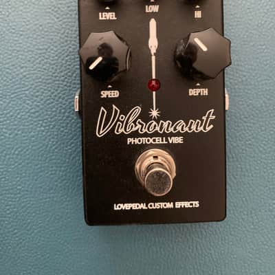 Lovepedal vibe 初期型 Lovepedal Vibronaut Photocell Vibe | Reverb