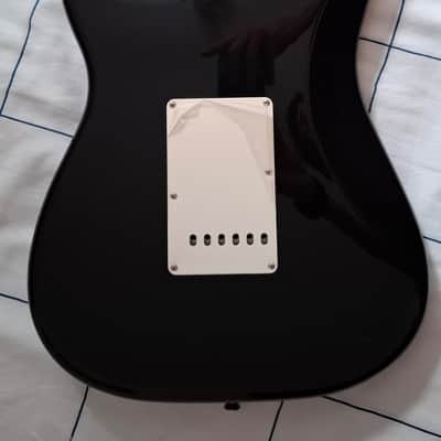 Fender Vintera II Limited Edition 50s Stratocaster Roasted Maple Fingerboard 2024 - Black image 7
