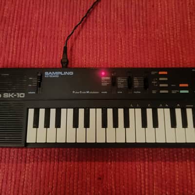 Casio SK-10 32-Key Sampling Keyboard 1980s - Black