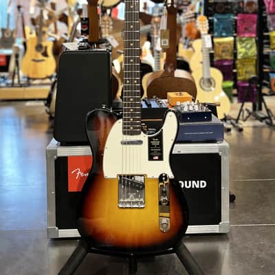 Fender American Vintage II '63 Telecaster - 3-Color Sunburst image 2