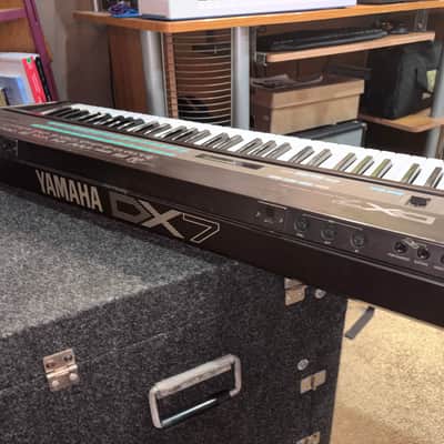 Yamaha DX7 Programmable Algorithm Synthesizer 1983 - 1987 - Black image 5