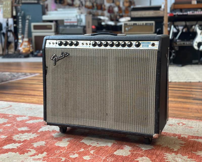 Fender Vibrosonic Reverb 100 Watt 1x15" Valve Combo image 1
