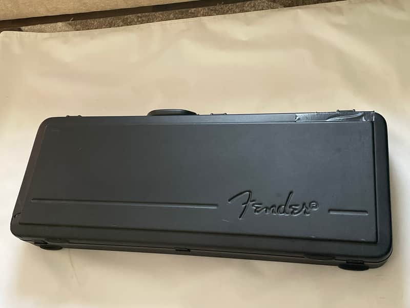 2010's Fender Stratocaster Telecaster Hardshell Electric Guitar Case TSA Latches w/ Keys (Damaged) image 1