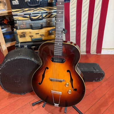1946 Gibson ES-150 Sunburst w/ Original Hardshell Case image 2