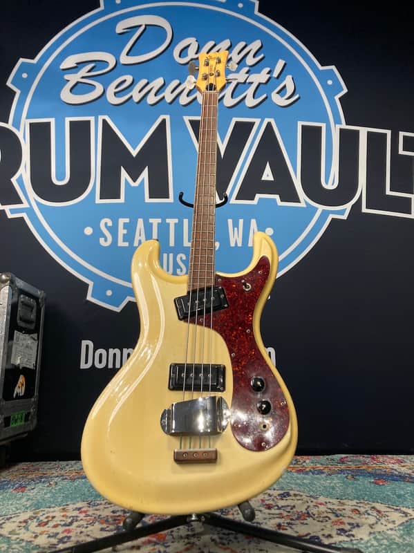 Mosrite Tom Hamilton's Aerosmith, Super Bowl Ventures Model Bass (#66) 1966 - Cream image 1