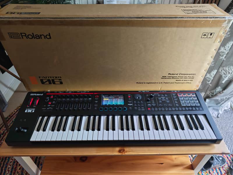 Roland FANTOM-06 61-Key Workstation Keyboard 2022 - Present - Black image 1