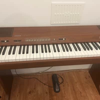 Yamaha YP-40 1983 - Wood/Plastic