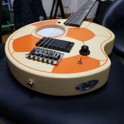 Aria Pro II GOAL III SCG-200 アンプ内蔵ギター アンプ内蔵】エレキギター☆サッカーボール☆GOALⅢ☆SCG-200 - メルカリ