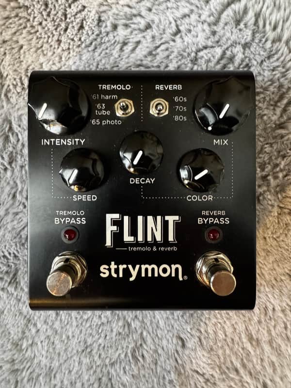 Strymon Flint Reverb and Tremolo V1 2020 - 2021 - Black with Black Knobs